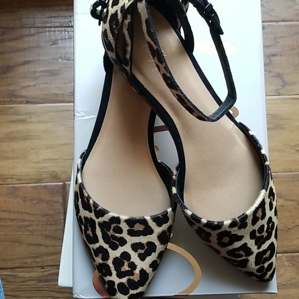 Crown Vintage Flats sz 9.5